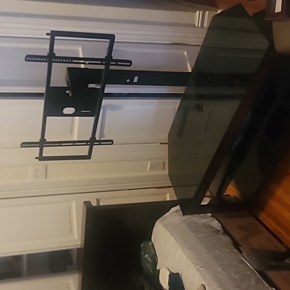 Large TV stand - Picture 2 of 4